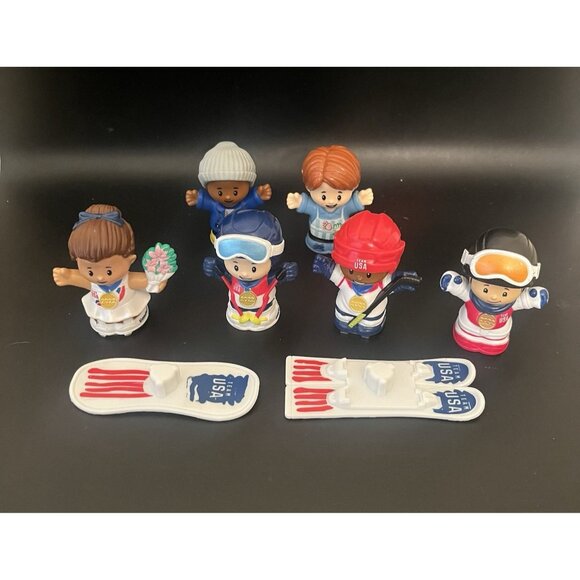 Fisher Price Little People 2022 Winter Olympics with Snowboards & Others Figures - Picture 1 of 11
